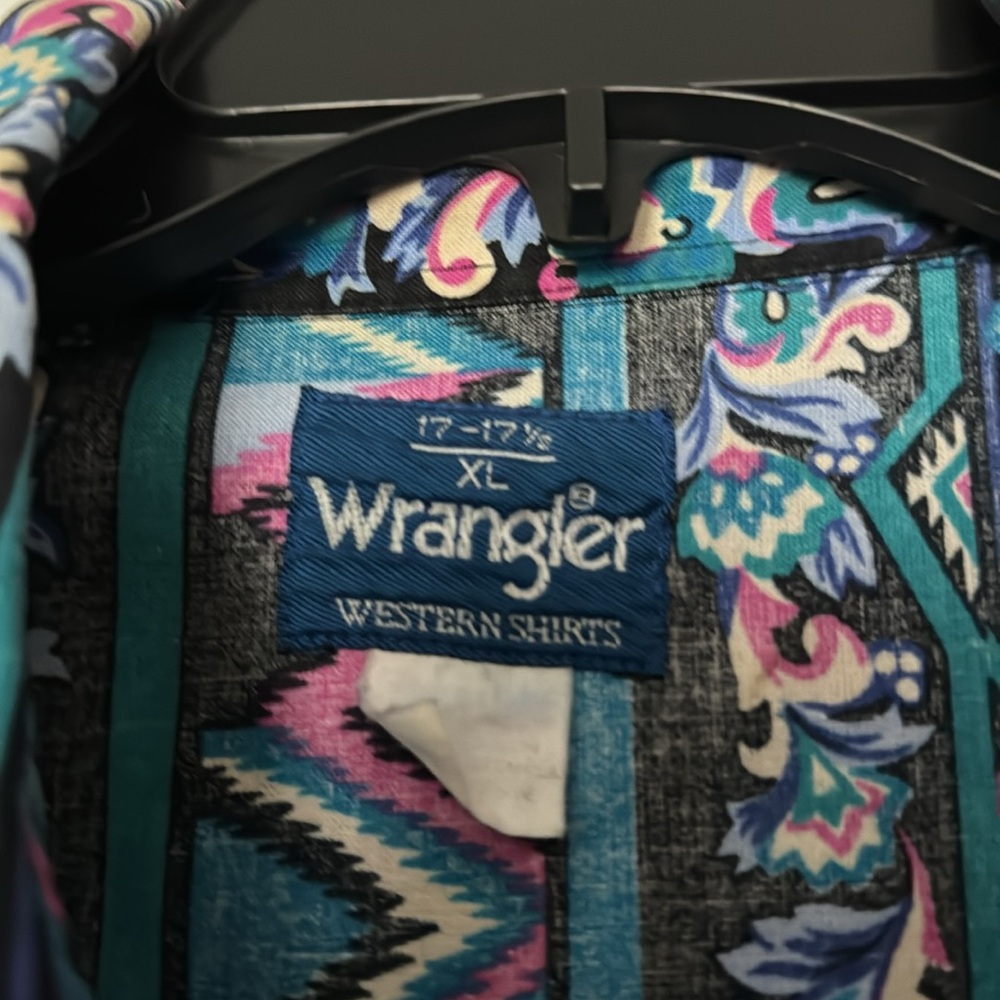 Wrangler button up - Picture 2 of 3